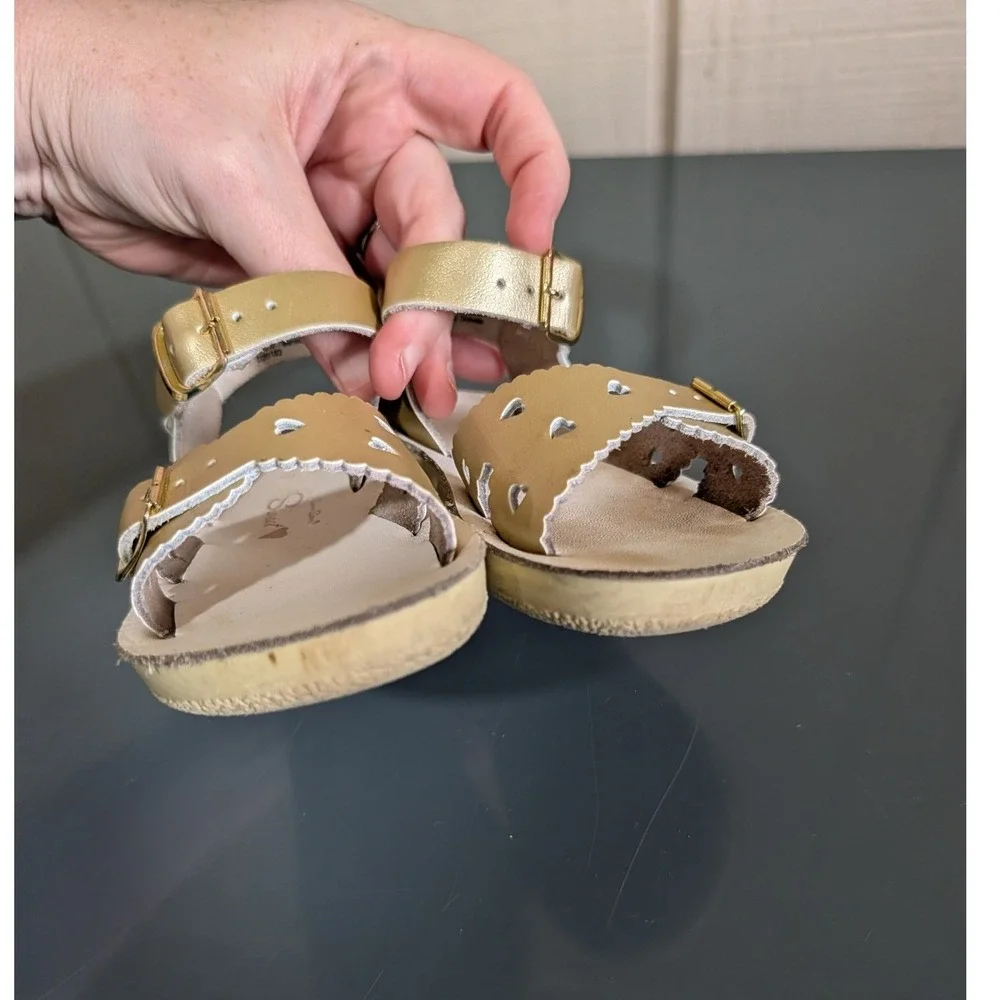 Salt Water Sandals Sun-San Sweetheart Gold Leather Heart Cutout Sandals Size 7